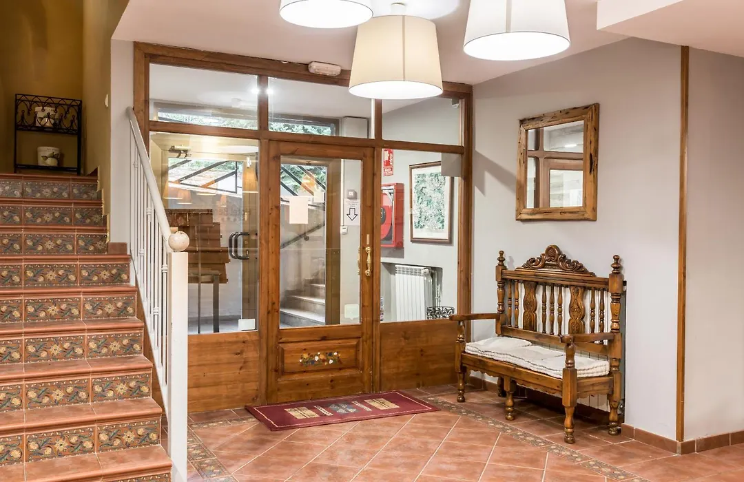 Hotel Snoe Beret-1