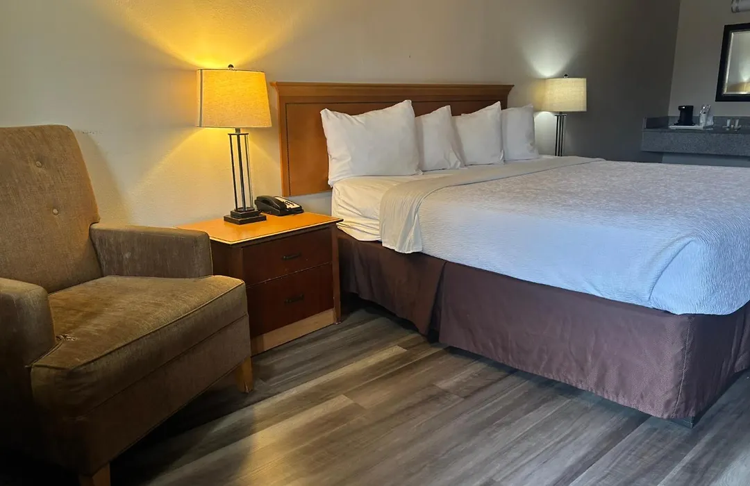 Skyway Inn - Seatac-1