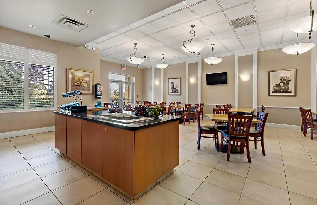 The Inn At Charles Town / Hollywood Casino-1