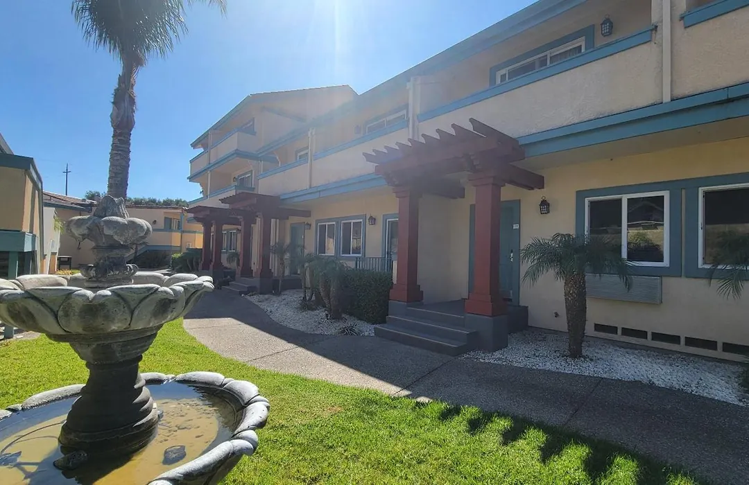 Marinwood Inn & Suites-1