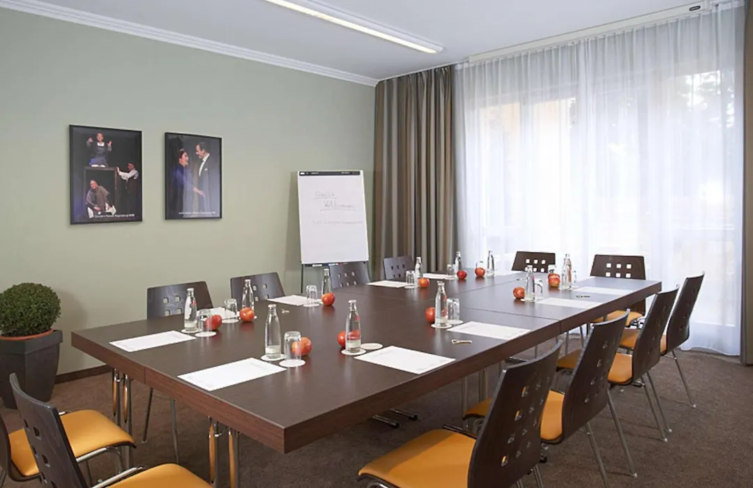 Hotel Central Regensburg Citycentre, Sure Hotel Collection By Best Western-1