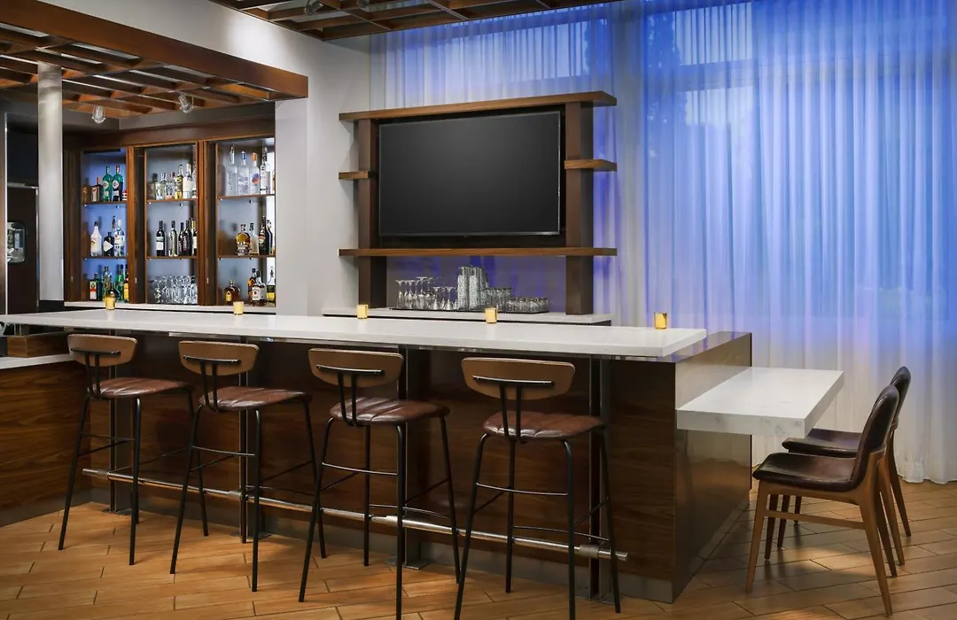 Courtyard By Marriott Los Angeles Woodland Hills-1