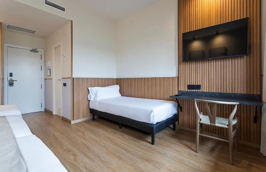 Hotel Acta Madfor-1