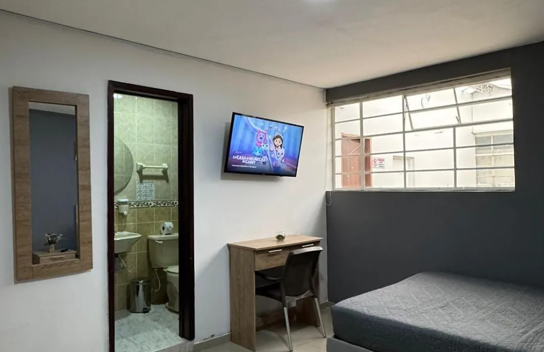Hostelfc San Luis-1