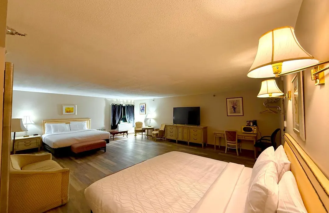 Presque Isle Hotel-1
