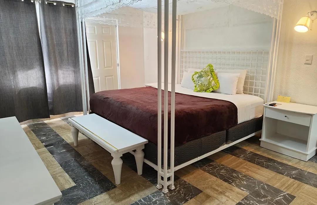 Pok Ta Pok Hotel-1