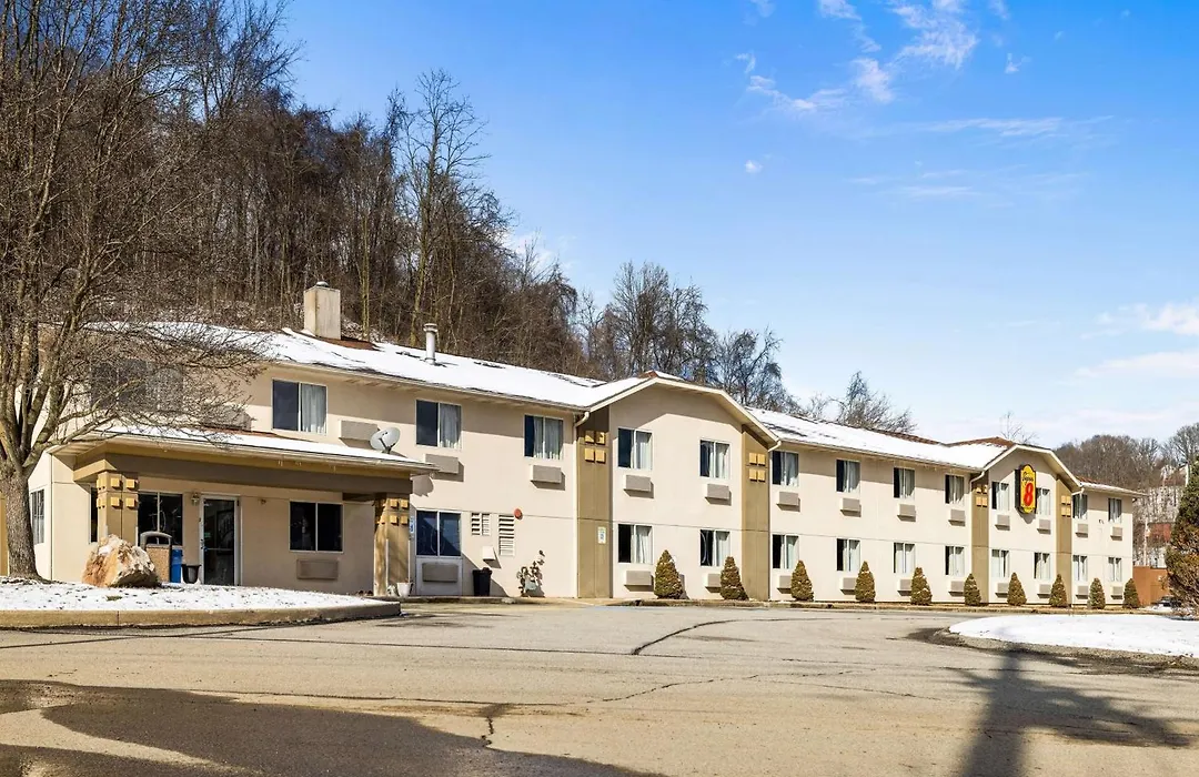 Super 8 By Wyndham Pittsburgh/Monroeville-1