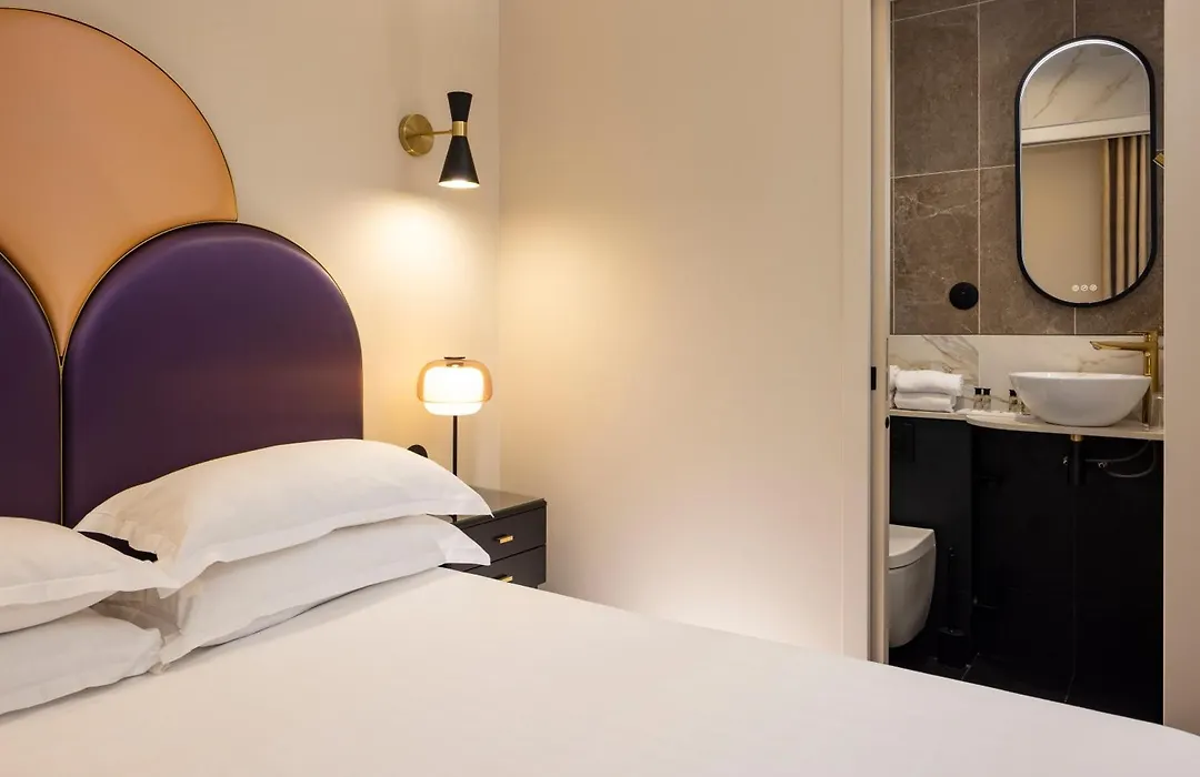 Hotel Mondial-1
