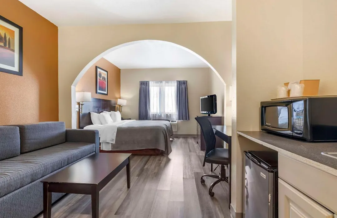 Quality Inn & Suites Wichita Falls I-44-1