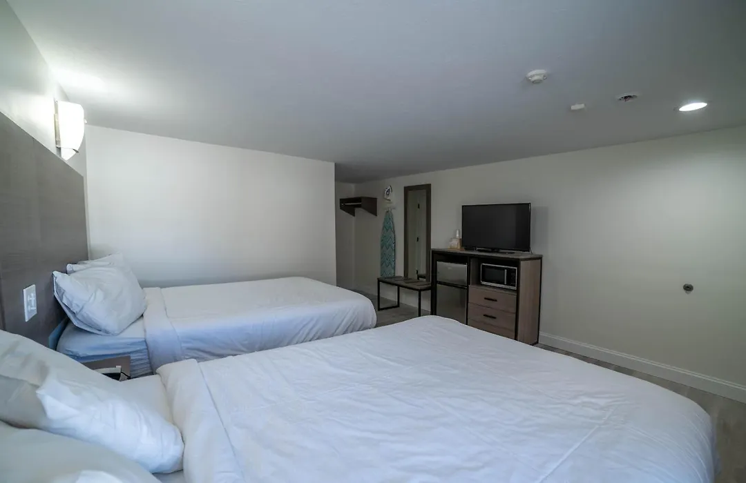 Viking Shores Motor Inn-1