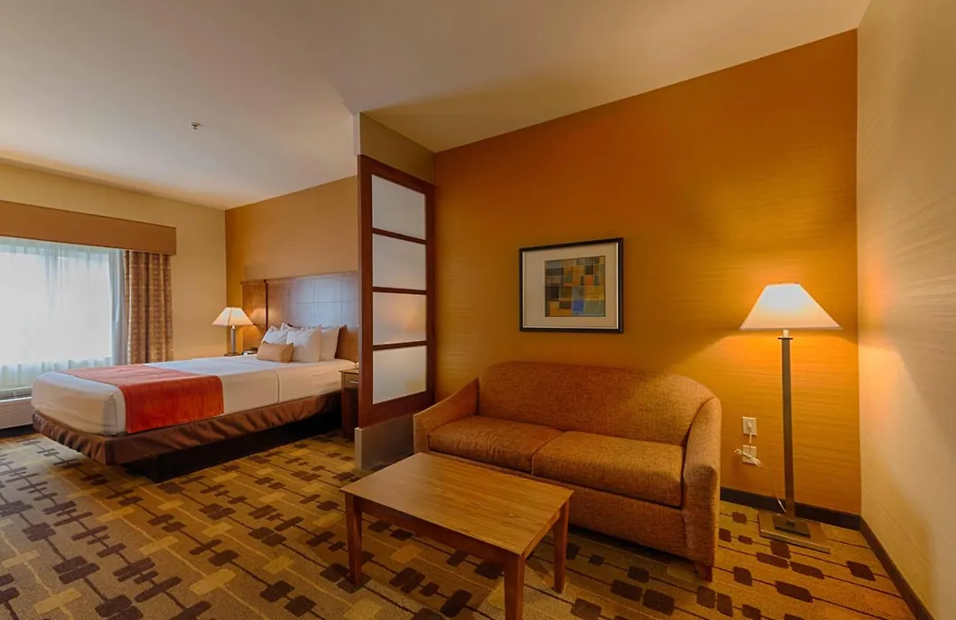 Best Western Plus Delta Inn & Suites-1