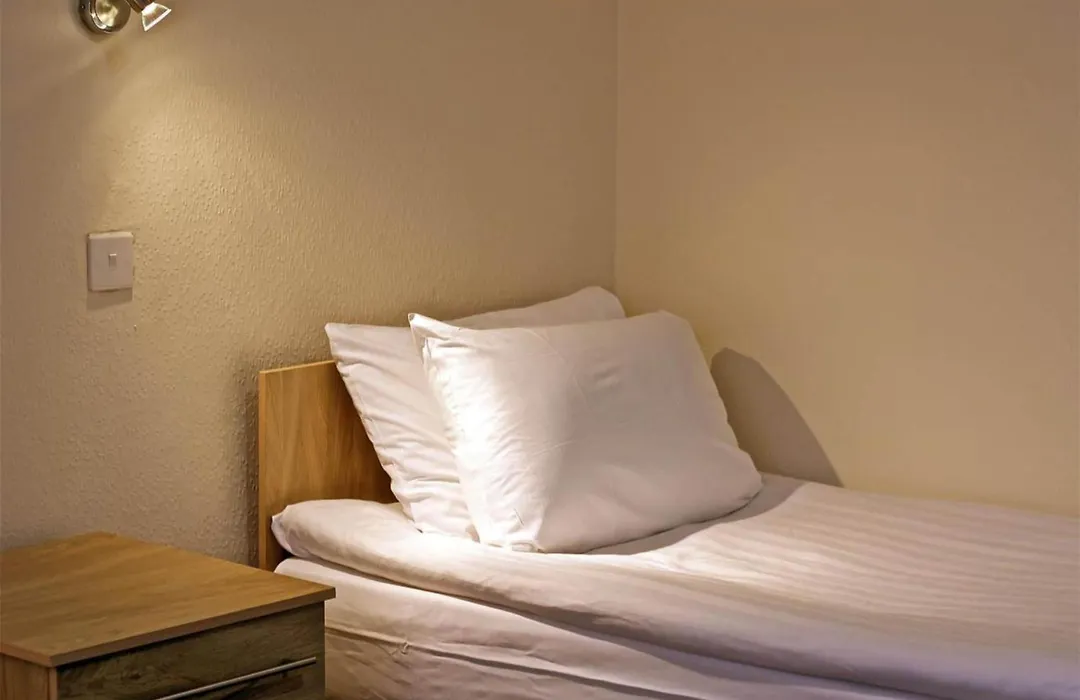 Central Hotel Golders Green-1