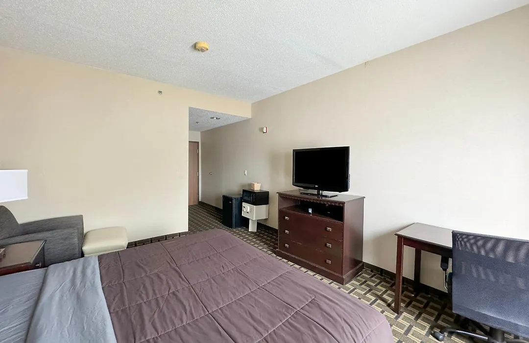 Fairbridge Inn & Suites Batavia-Darien Amusement Park-1