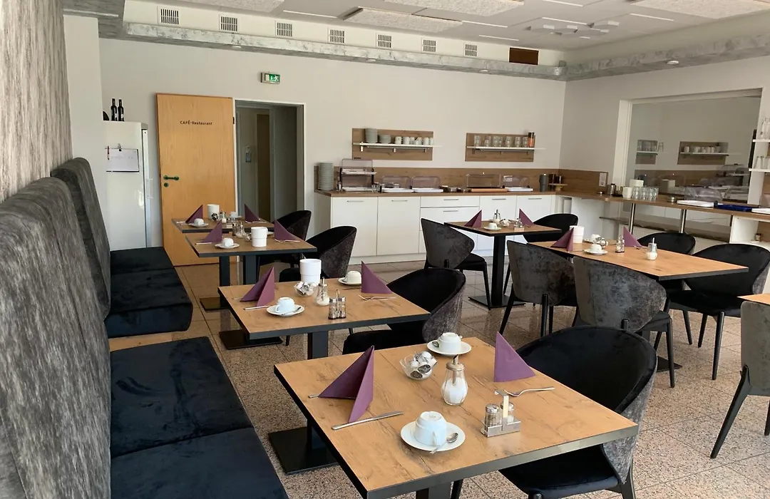 Hotel zur Therme-1