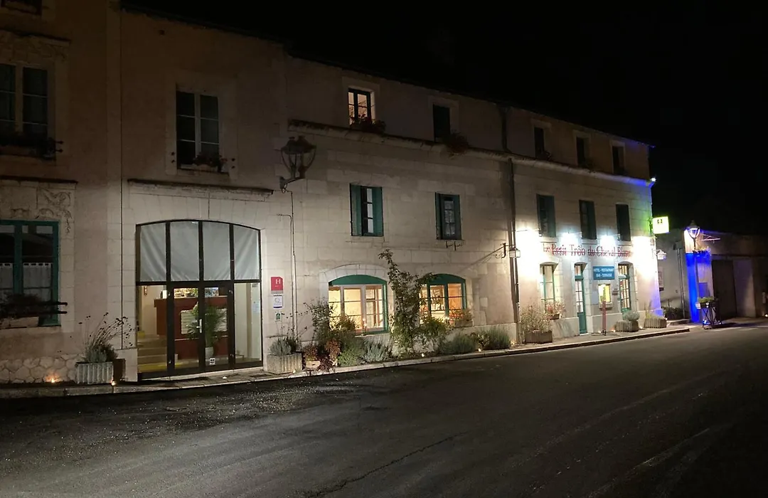 Logis Le Petit Trôo du Cheval Blanc-1