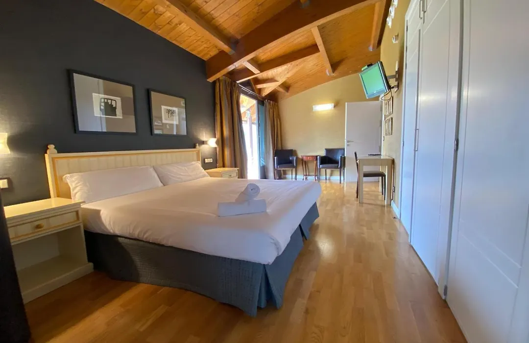 Roomrural Hotel Iru-Bide-1