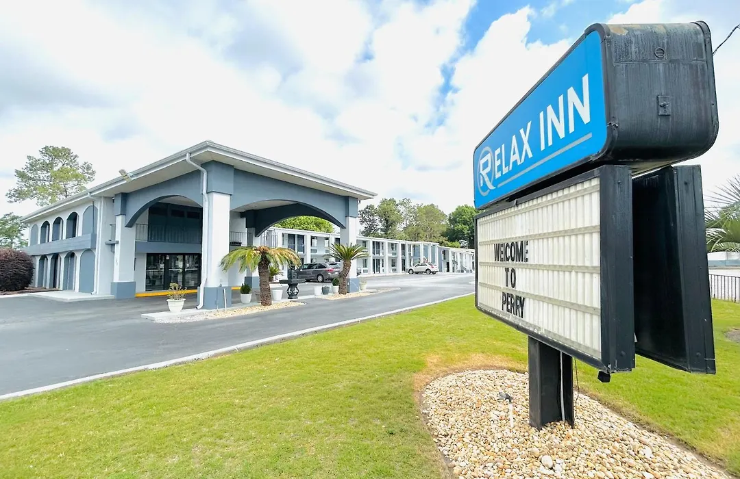 Relax Inn Perry National Fairgrounds Area I-75-1