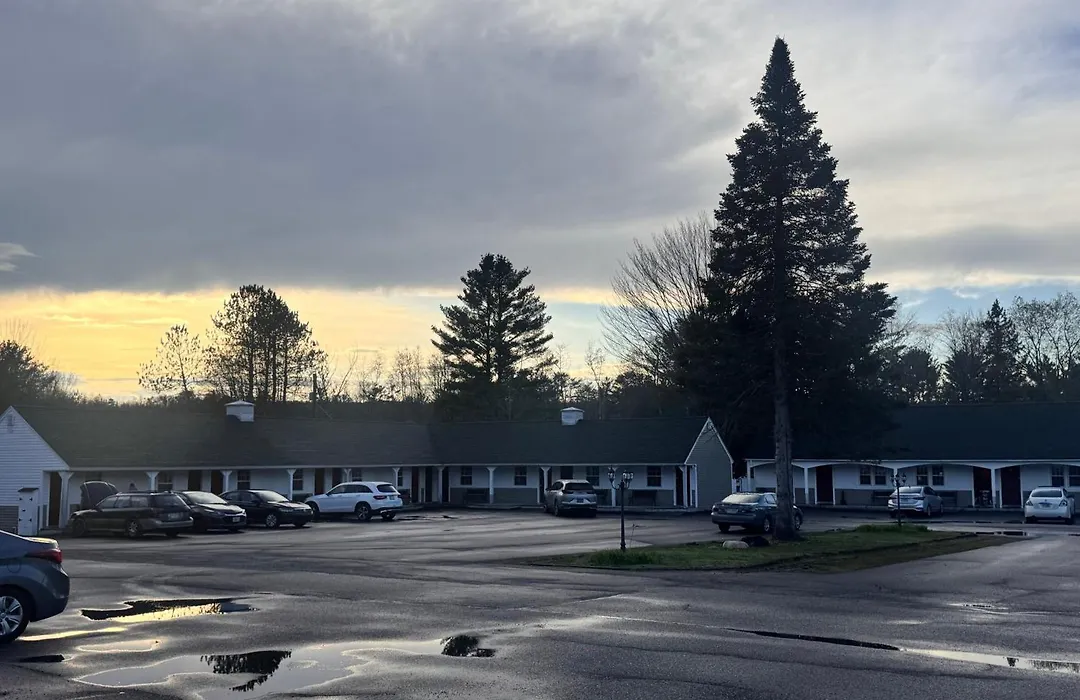 Stonybrook Motel & Lodge-1