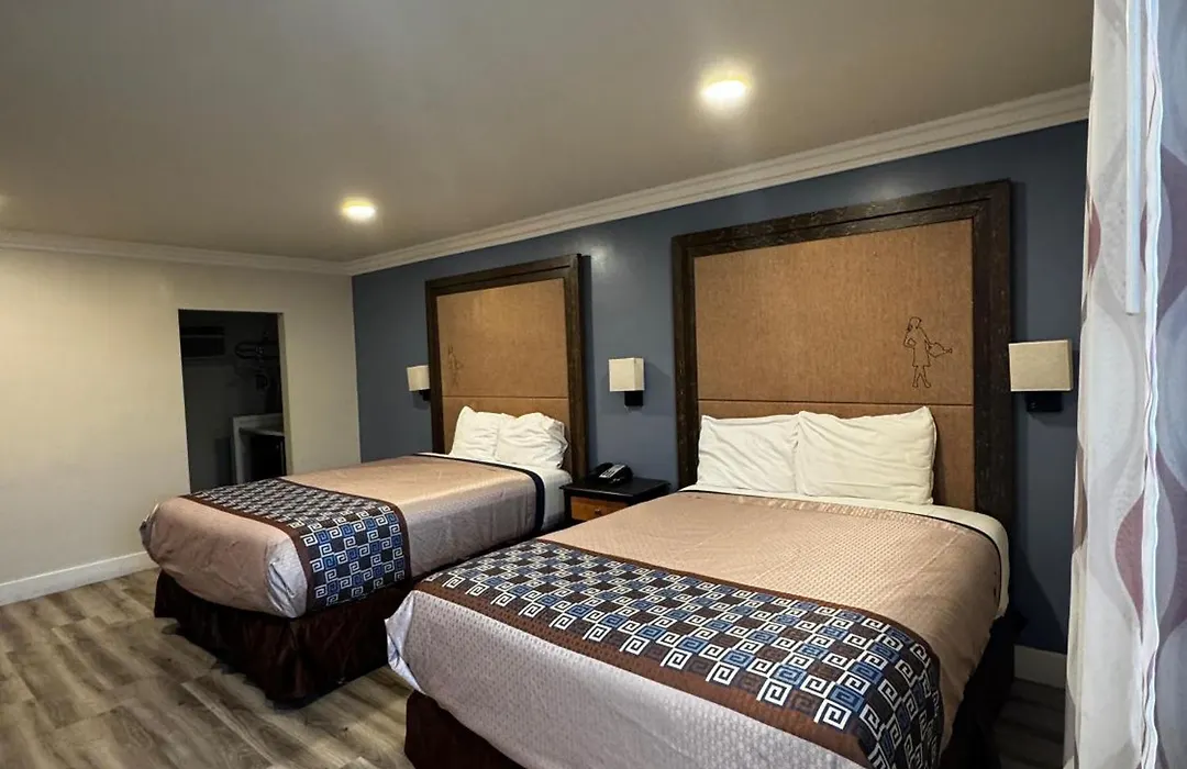Friendship Motor Inn-1
