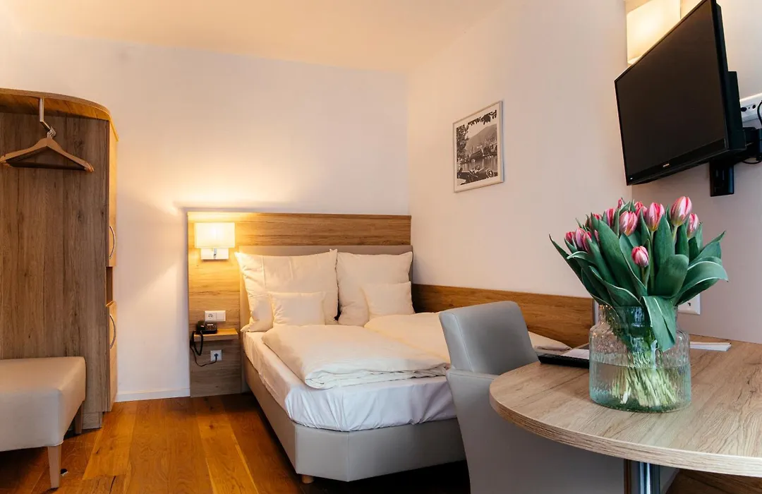 Hotel Perkeo-1