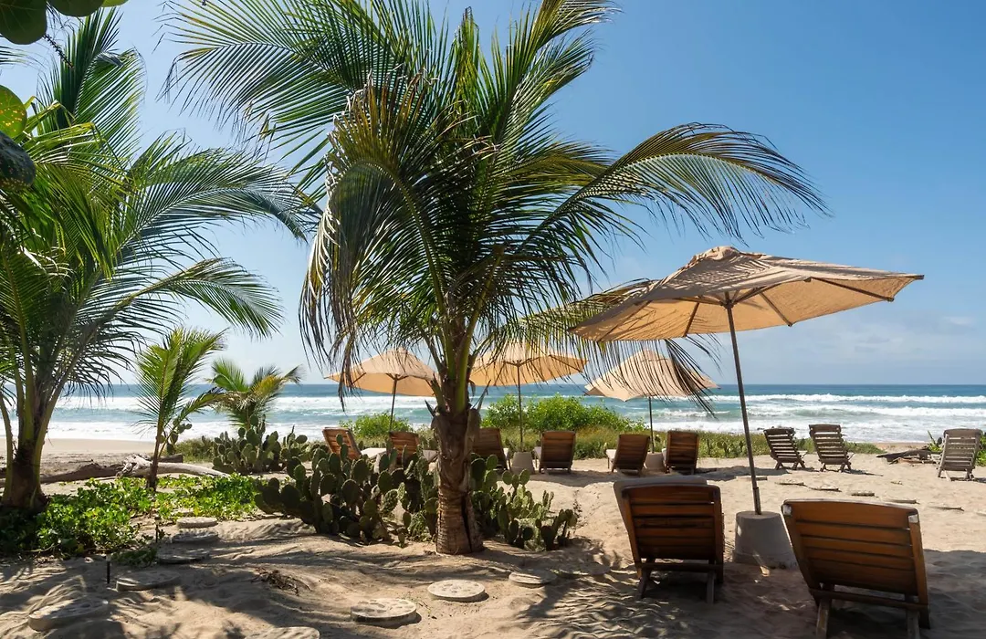Casa Mariposa Beach Hotel-1