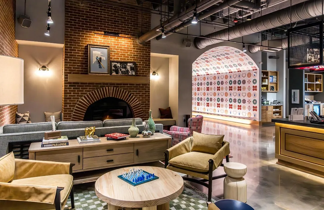 Moxy Cincinnati Downtown-1