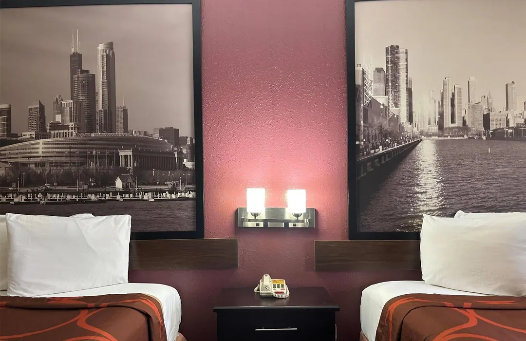 Super 8 By Wyndham Paris Il-1