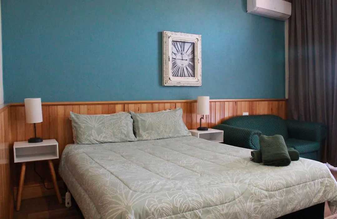 Moe Motor Inn - After Hours Check Inn Available-1