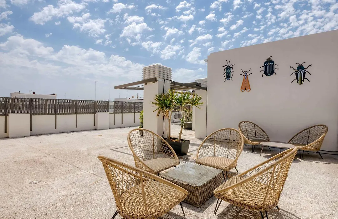 Livensa Living Studios Valencia Marina Real Hotel-Apartamento-1