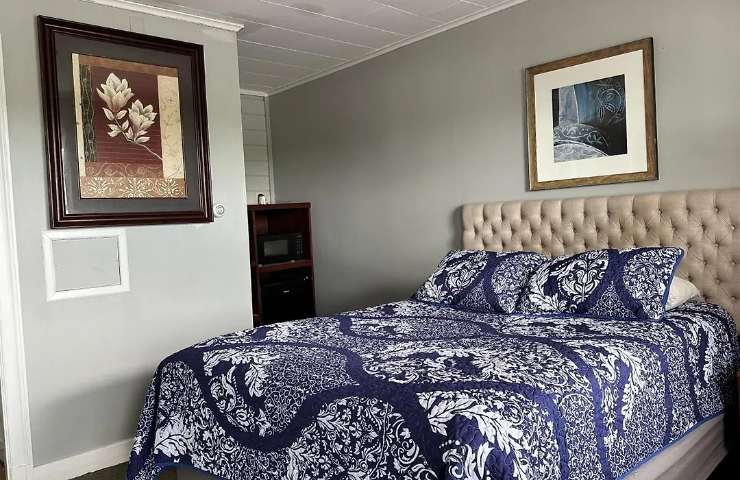 Mount Blue Motel-1