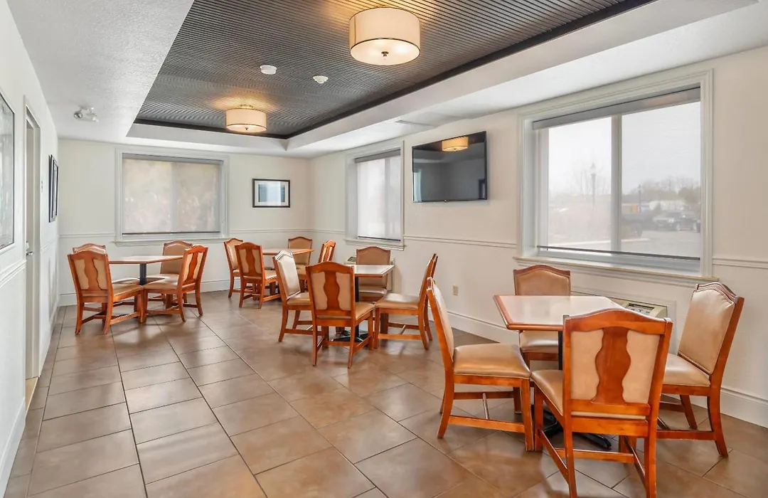 Comfort Inn & Suites Thousand Islands Harbour District-1