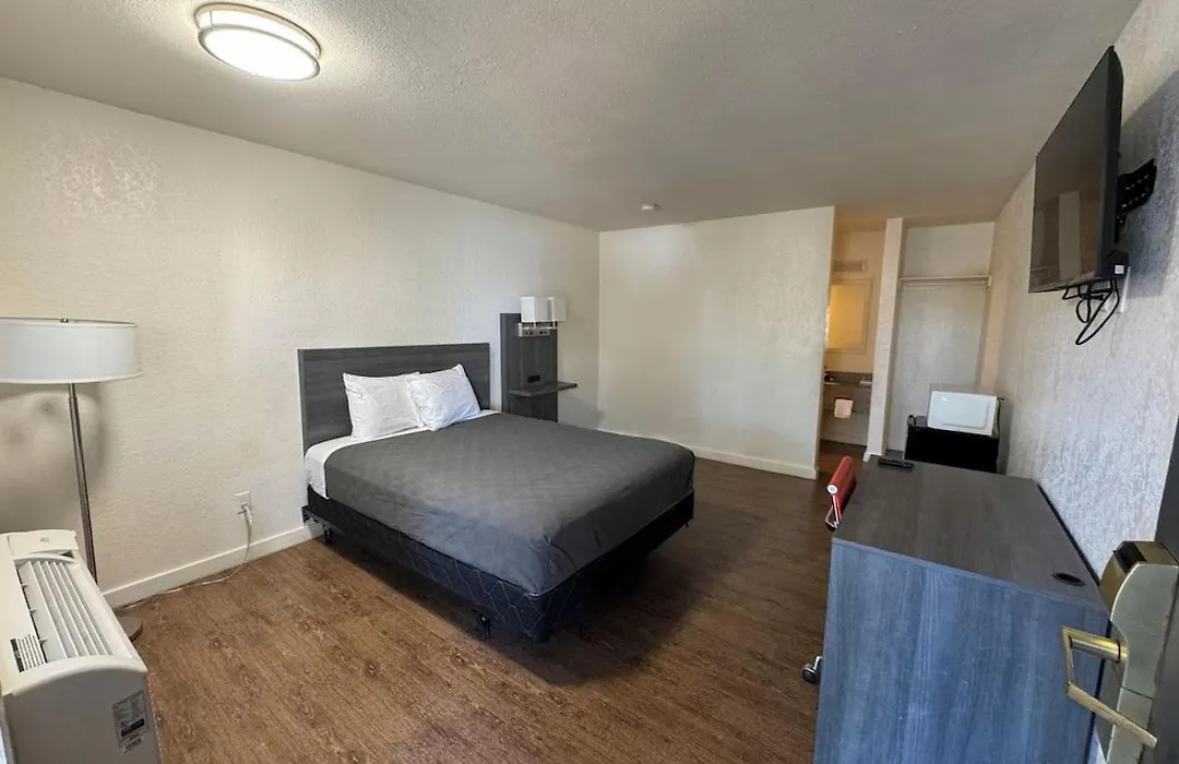 Ocotillo Apartments & Hotel-1