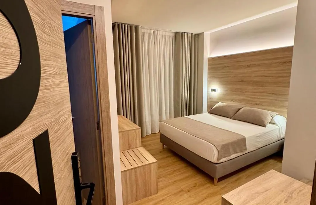 Miramar Suites-1