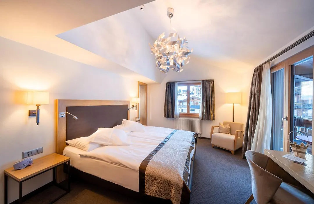 Hotel Ambiance-1