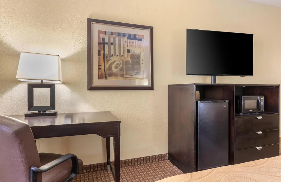 Best Western Bastrop Pines Inn-1