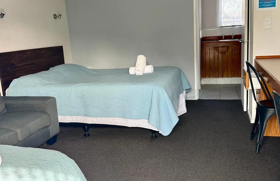 Papakura Pioneer Motor Lodge & Motel-1