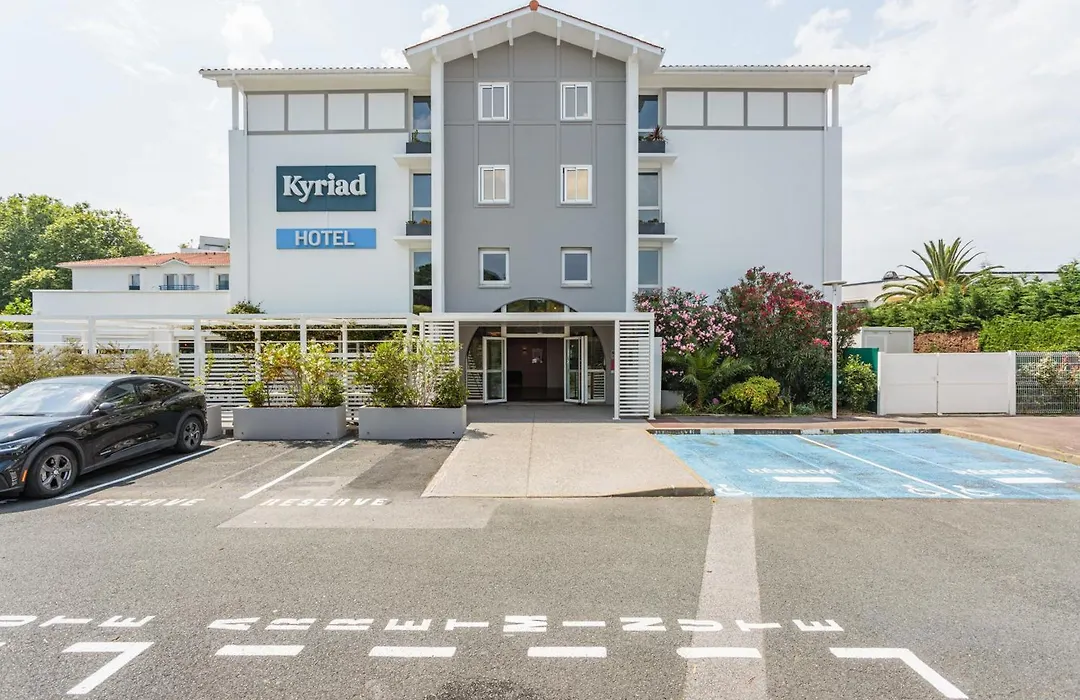 Kyriad Anglet - Biarritz-1