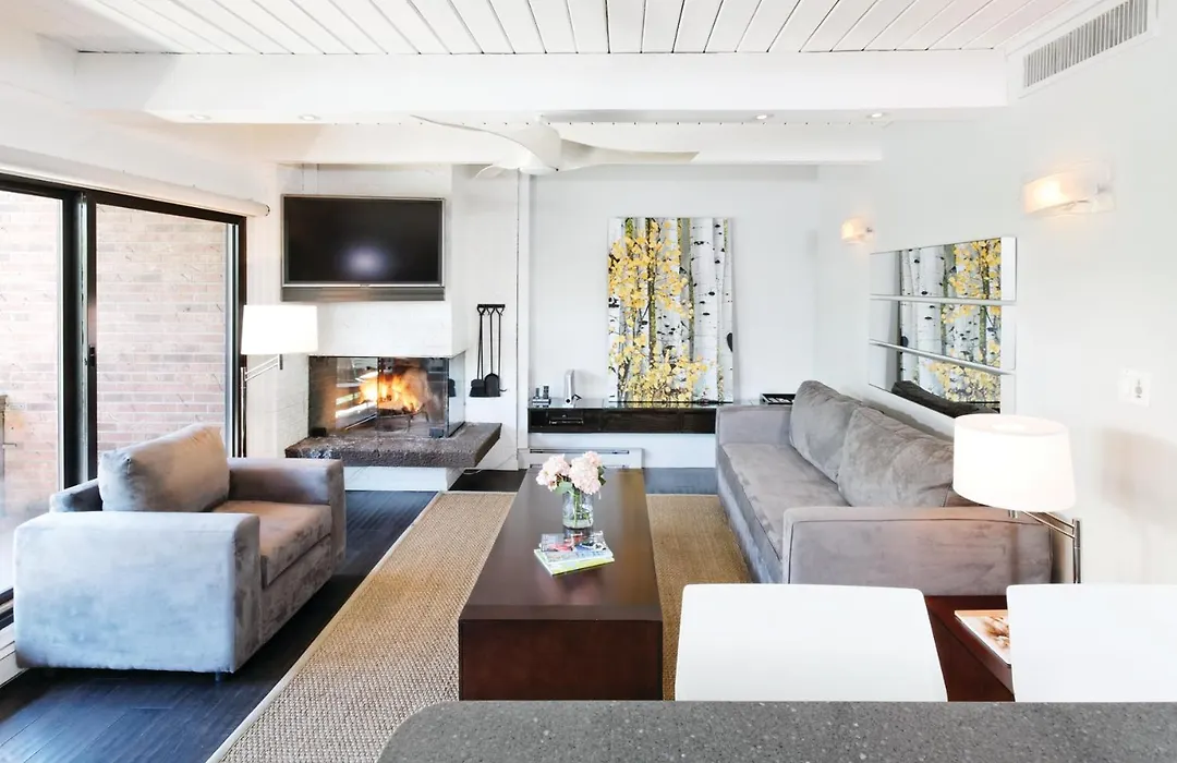 Aspen Square Condominium Hotel-1