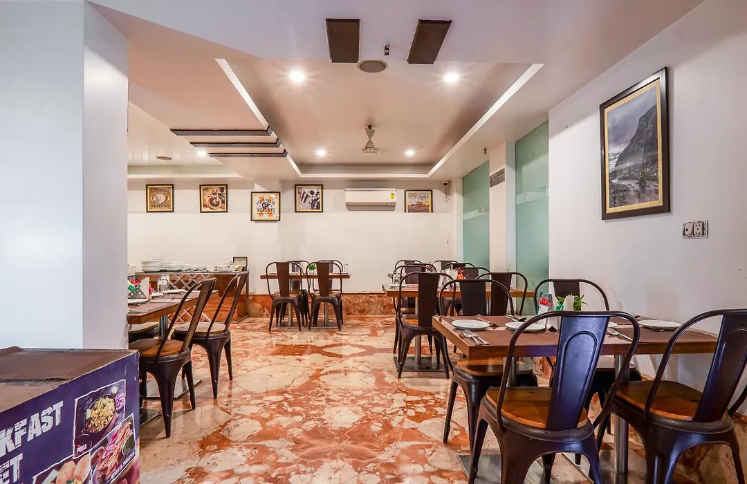 Hotel Le Roi Near New Delhi Railway Station-1