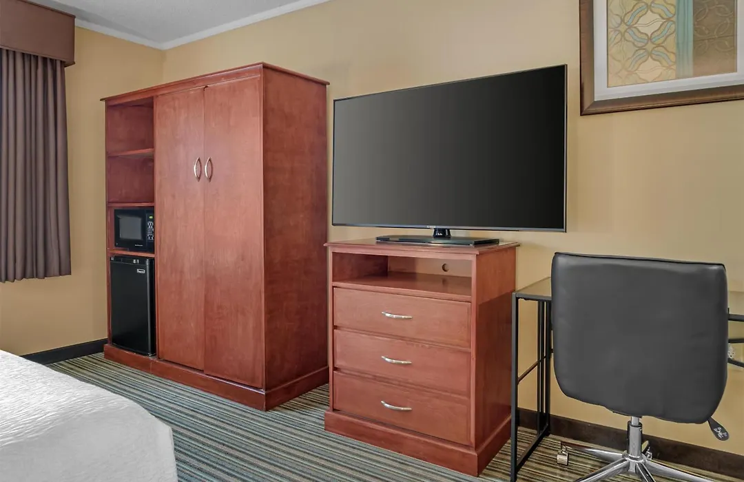 Best Western Plus Traverse City-1