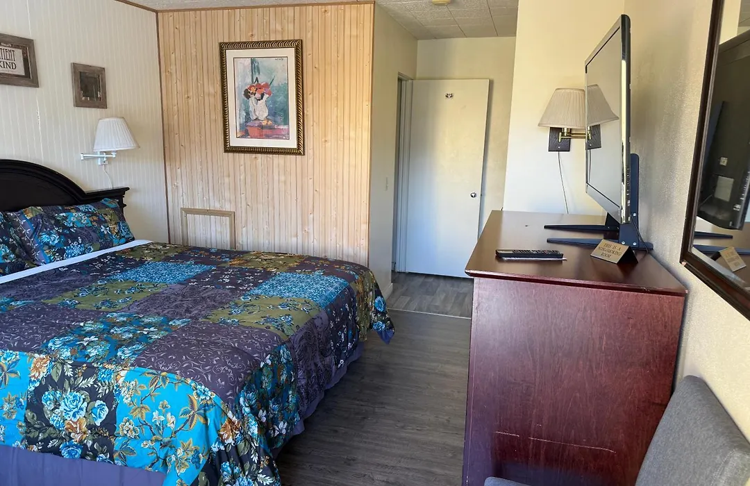 Downtowner Inn-1