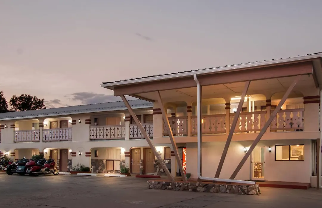 Travelodge By Wyndham Las Vegas Nm-1