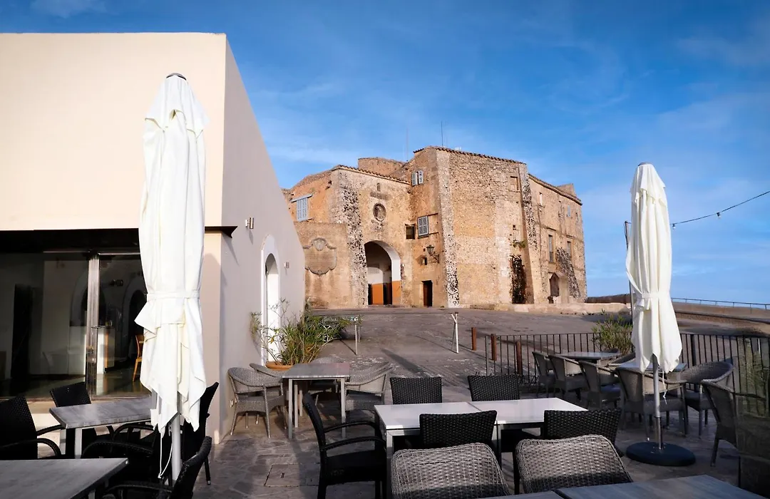 Petit Hotel Hostatgeria Sant Salvador-1