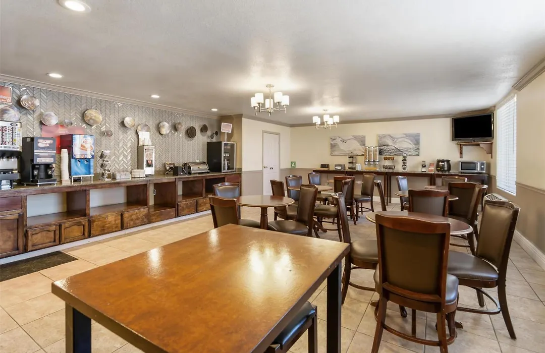 Best Western Plus John Jay Inn & Suites-1