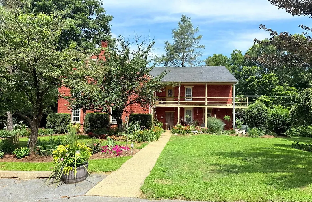 Hillside Farm B & B-1