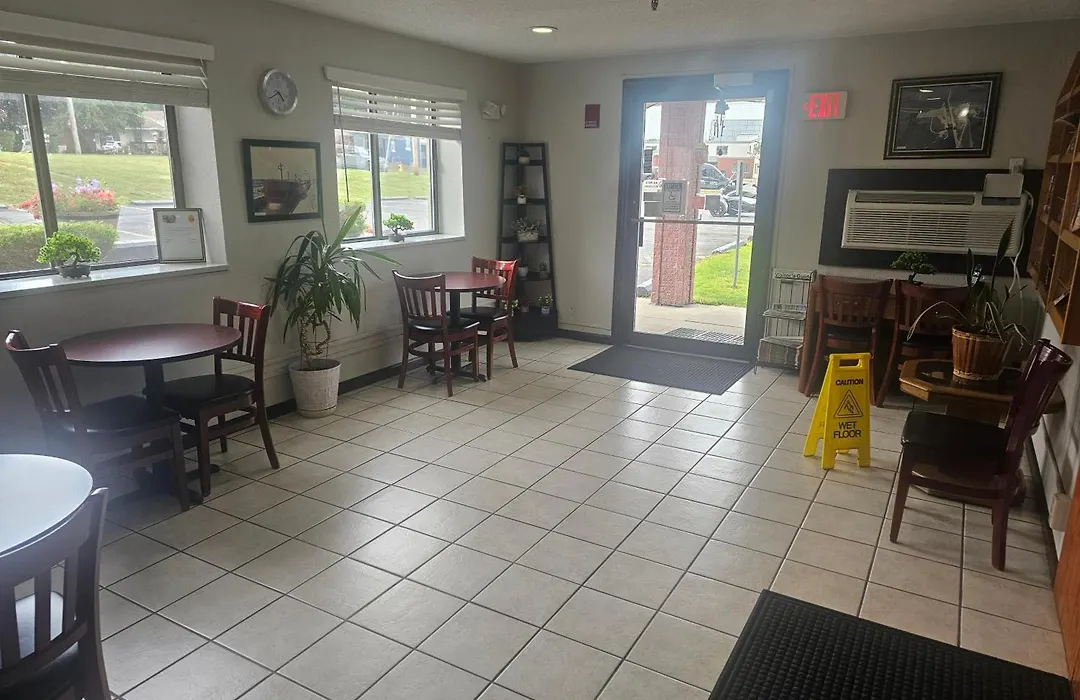 Super 8 By Wyndham Massena Ny-1