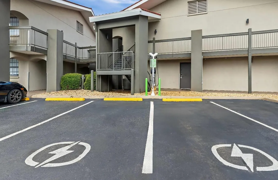 La Quinta Inn By Wyndham Huntsville Research Park-1