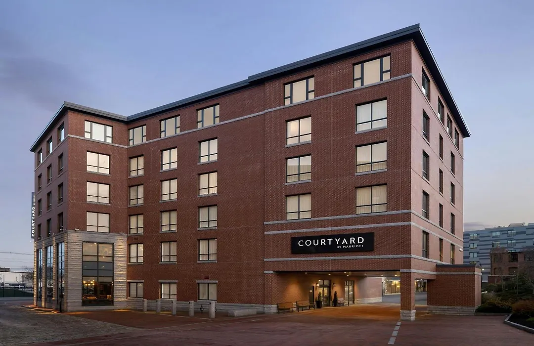 Courtyard By Marriott Portland Downtown/Waterfront-1