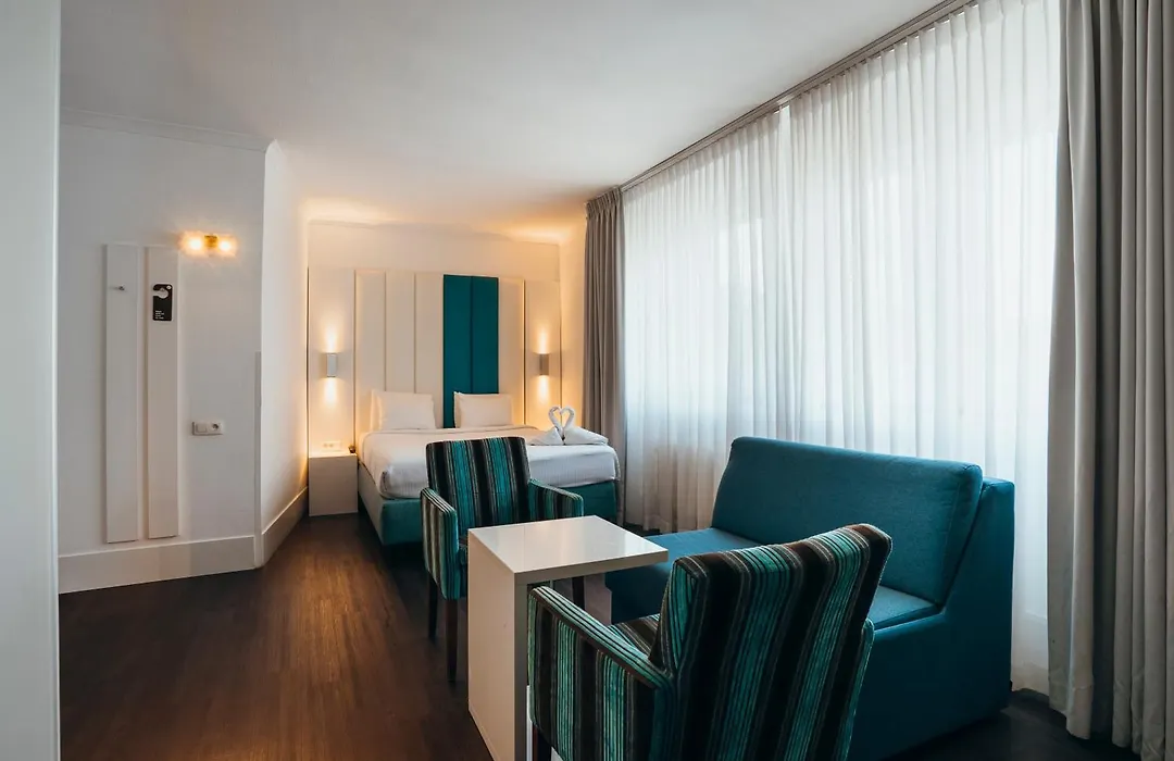Hotel Ecu-1