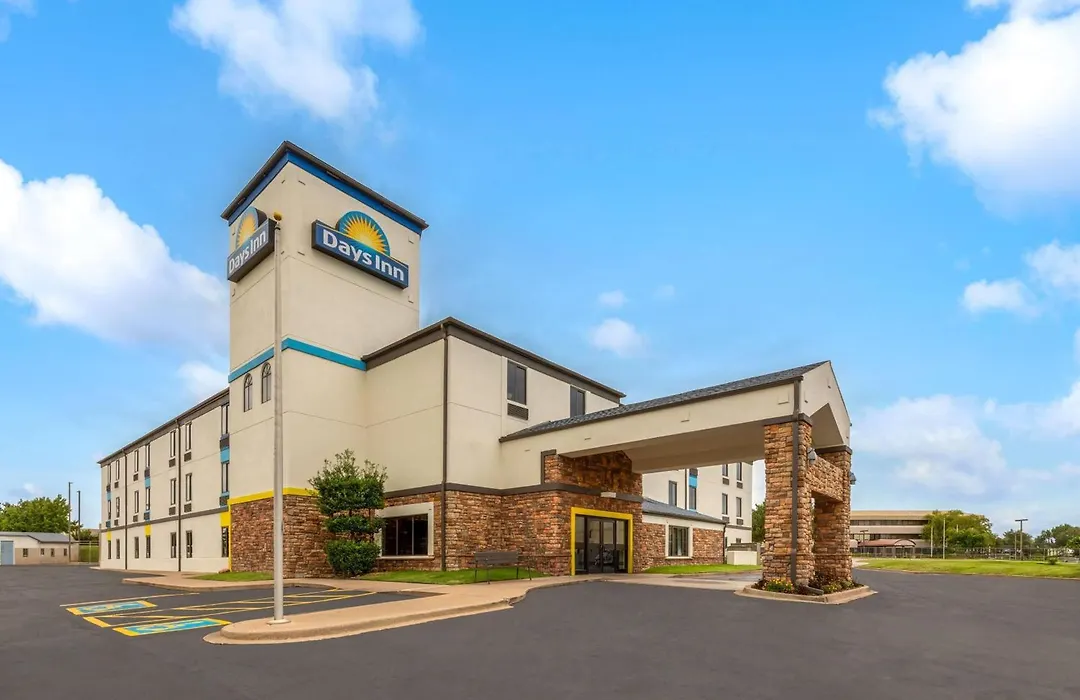 Days Inn By Wyndham Tulsa Central-1